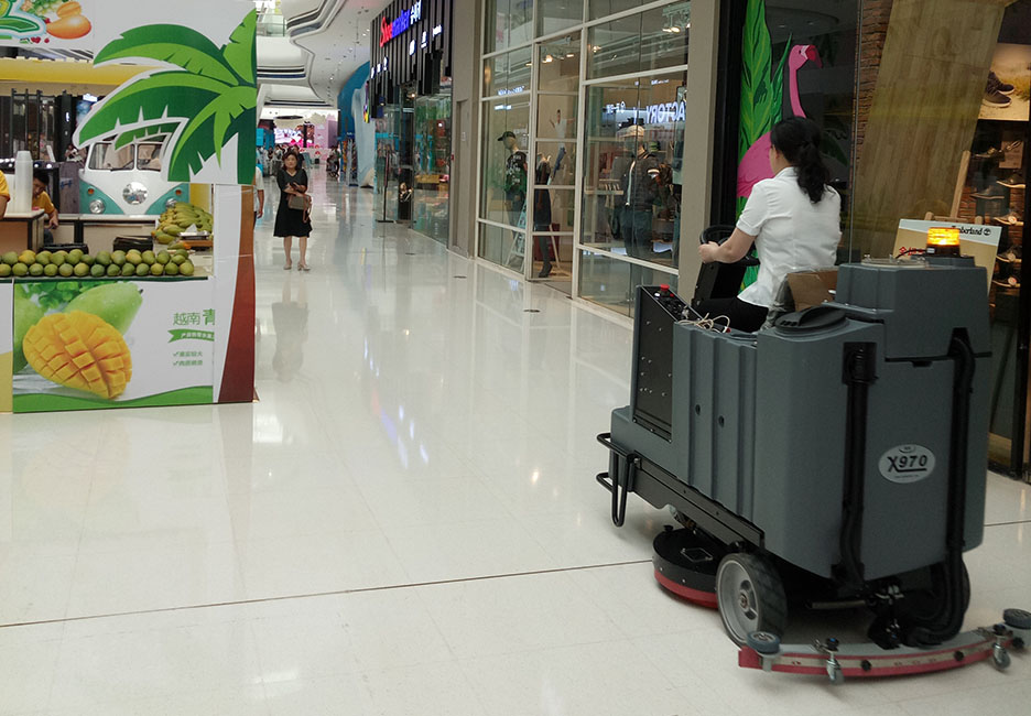 江西大型清潔設(shè)備多功能洗地機(jī)和電動(dòng)<a href=http://www.gmerra003.cn target=_blank class=infotextkey>掃地車生產(chǎn)廠</a>